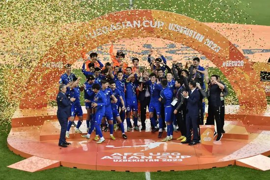 9人作戰(zhàn)2-0勝沙特，烏茲別克U17亞洲杯奪冠，三年三線突破青訓(xùn)成果